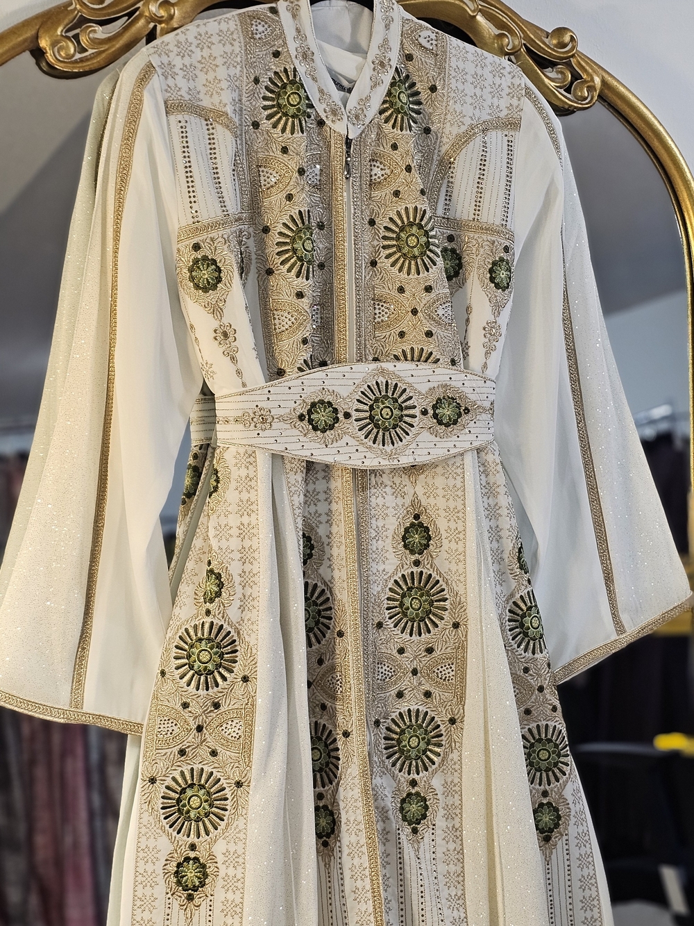 Embroidered White and Gold Traditional Thobe Kaftan with Green Accents XXXL